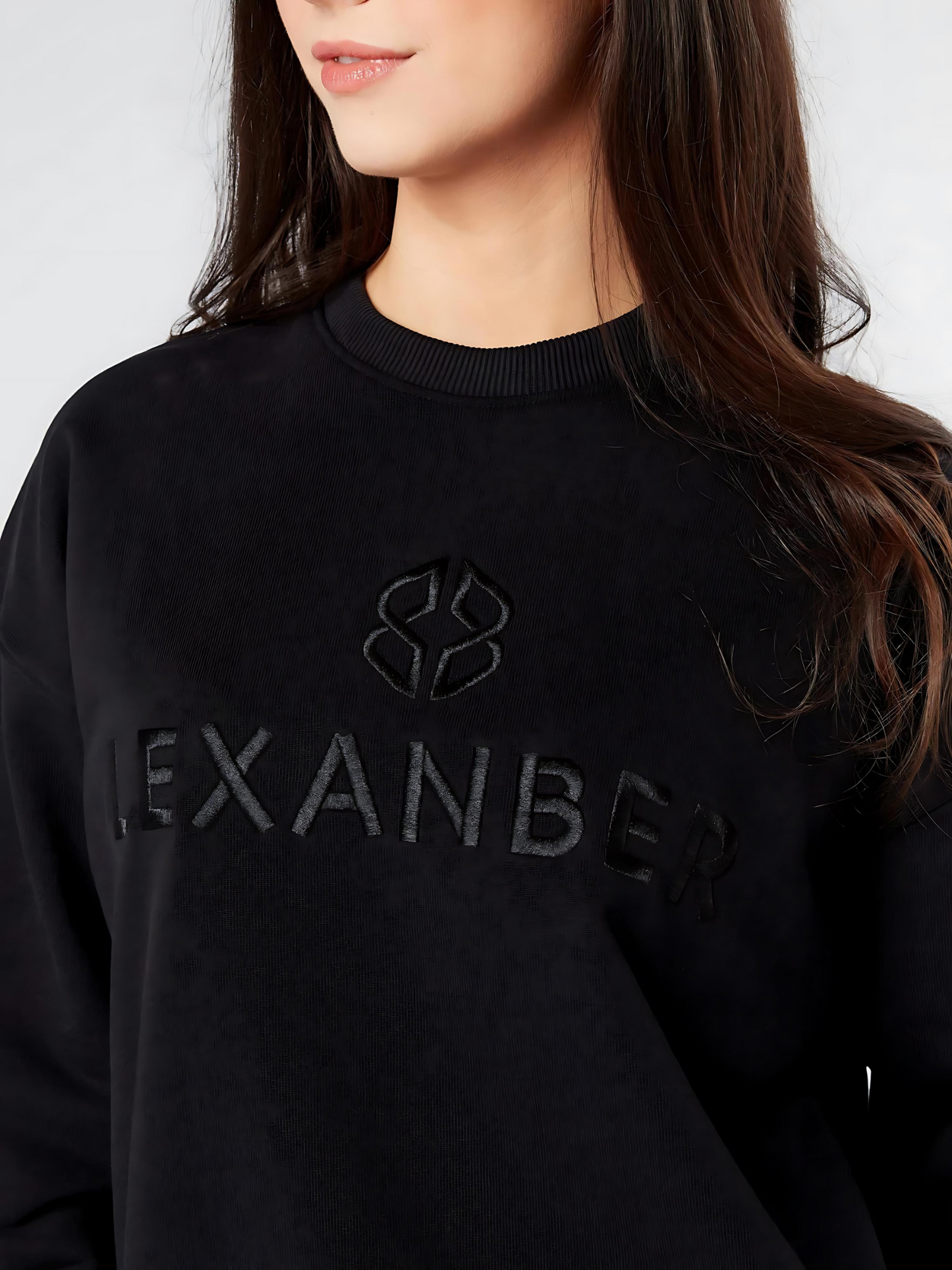 Women's Relaxed Sweatshirt (Black)