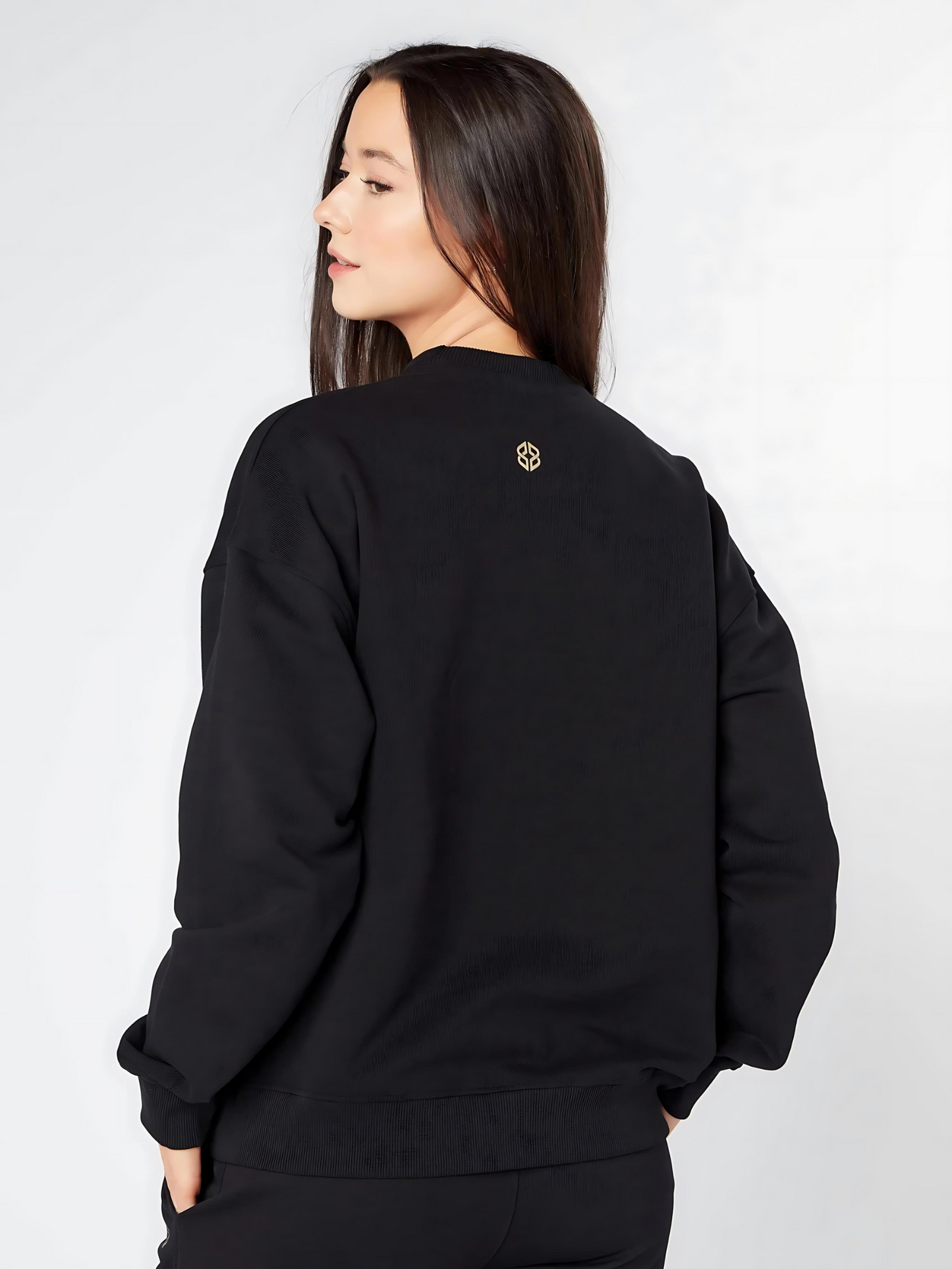 Women's Relaxed Sweatshirt (Black)