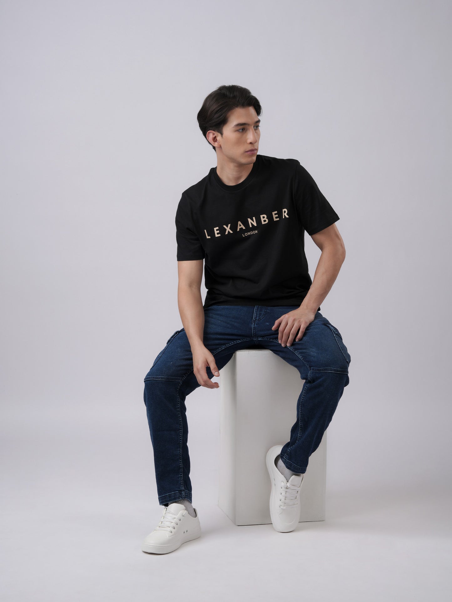 Organic cotton classic logo regular fit t-shirt in black - front view2 - Lexanber UK