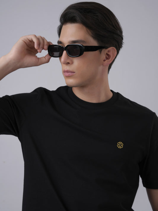 Signature badge organic cotton regular fit black casual wear t-shirt - front view - Lexanber UK