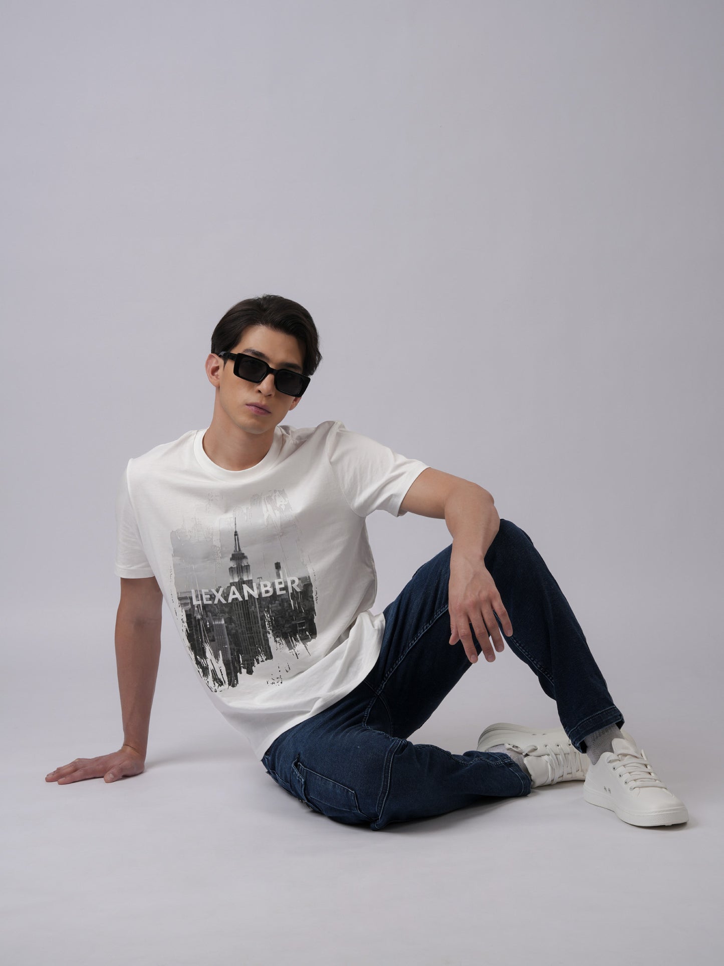 New York Graphic organic cotton T-Shirt in crisp white - front view5 - Lexanber UK